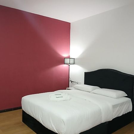 Tz Satellite Hotel, コタバル エクステリア 写真