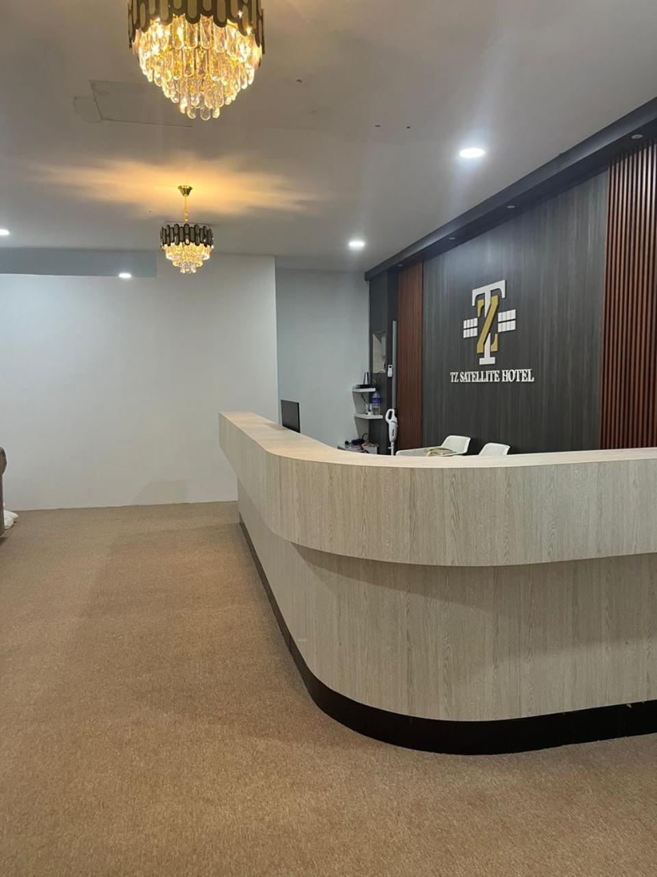 Tz Satellite Hotel, コタバル エクステリア 写真